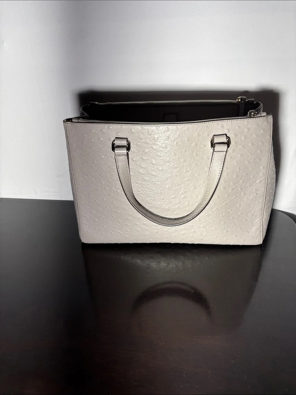 Kate Spade Elegant Ivory Structured Satchel with Textured Finish - Picture 2 of 9
